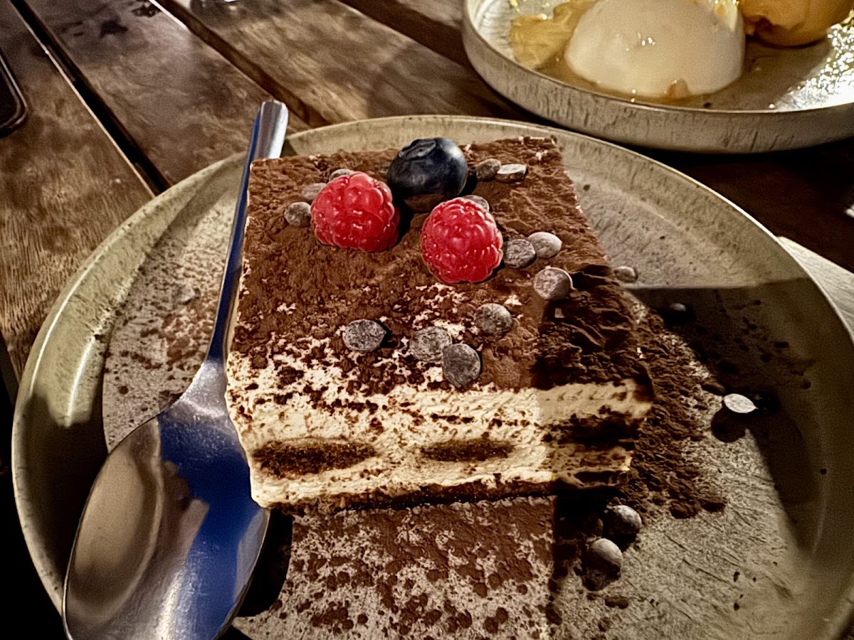 Crimson Bar & Grill — photo 3